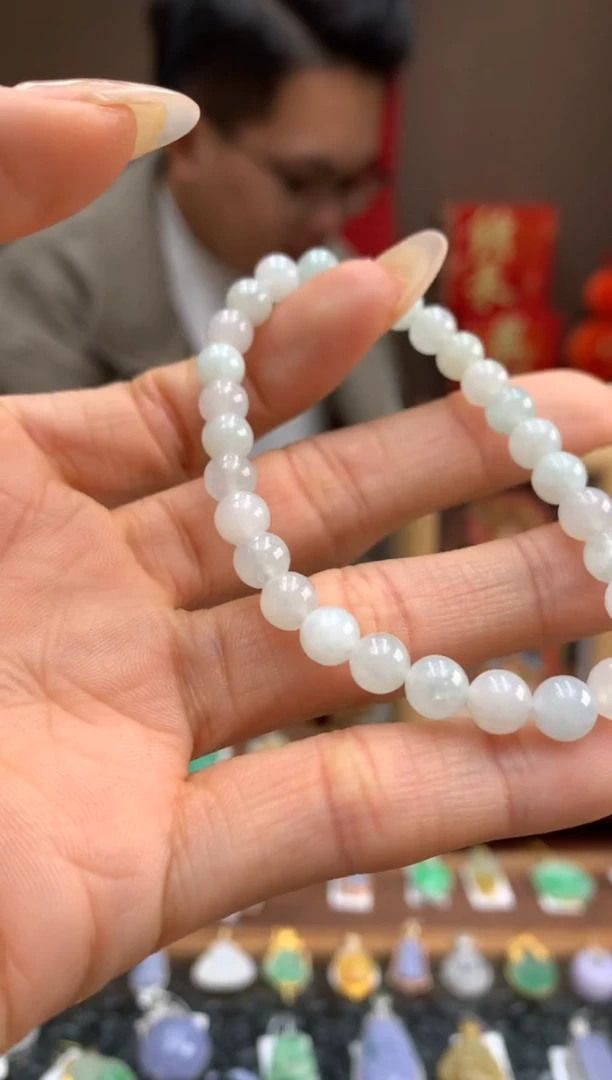 【闪购商品】翡翠颈饰未镶嵌手串