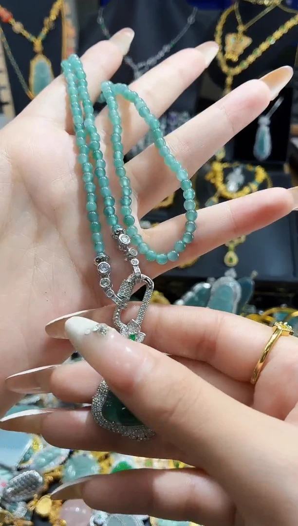 翡翠未镶嵌吊坠(不含链)天然翡翠a货 多样性发其一