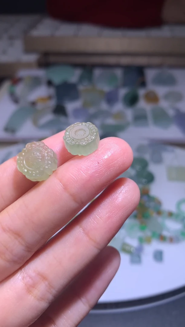 未镶嵌定制翡翠毛货