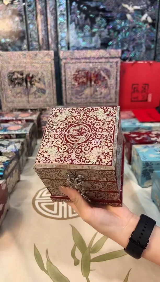 红底龙凤·弘贝雅螺钿漆器文化馆