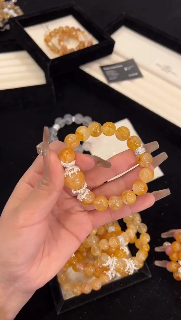 【闪购商品】水晶手链合金黄胶花手链x1393