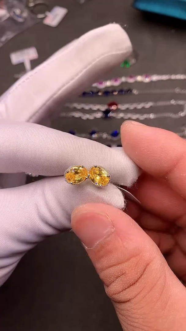 【闪购商品】彩色蓝宝石耳饰银S925镶嵌......