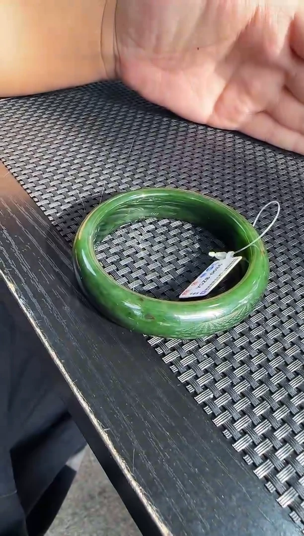 【闪购商品】和田玉手镯未镶嵌圈口58