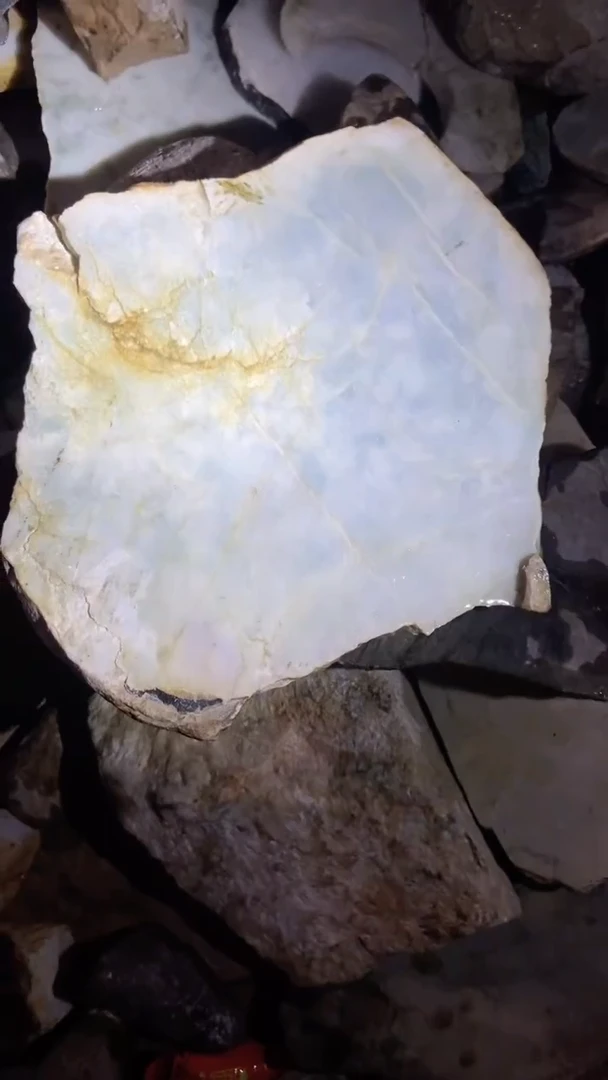 配石翡翠翡翠边角料未加工115