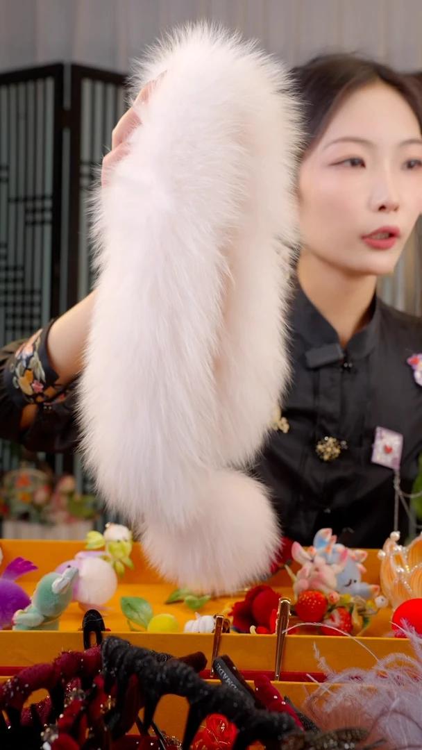 刺绣小*梨非遗苏绣绒花手工饰品