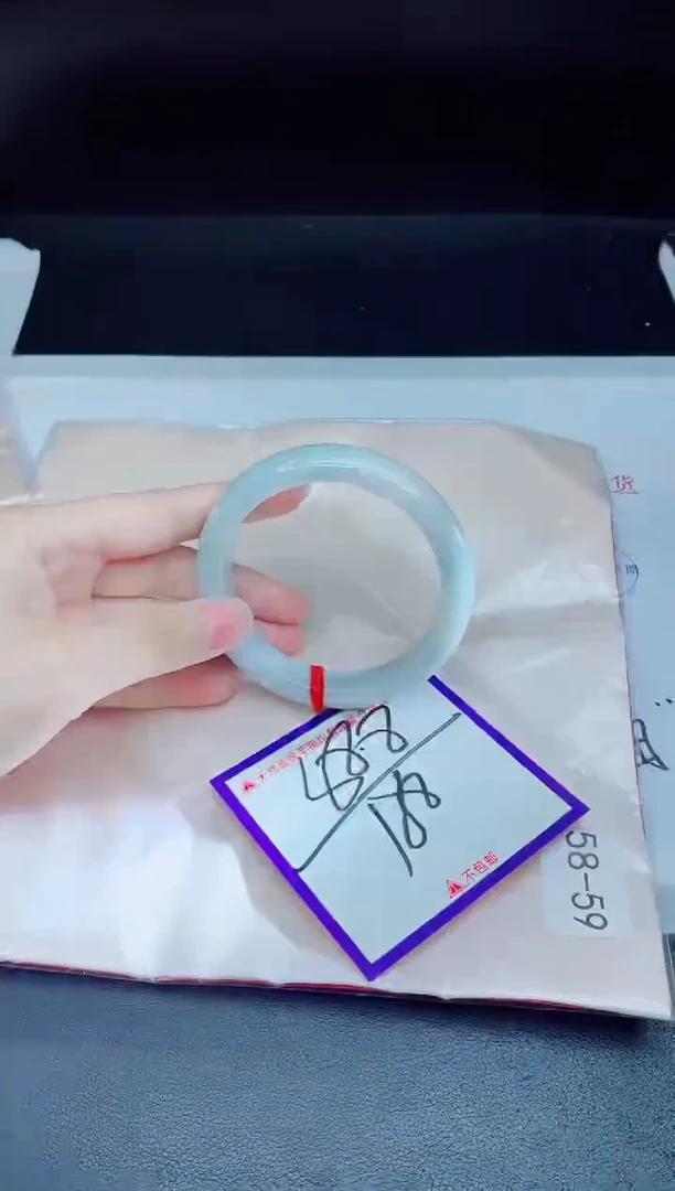 未镶嵌手镯翡翠我