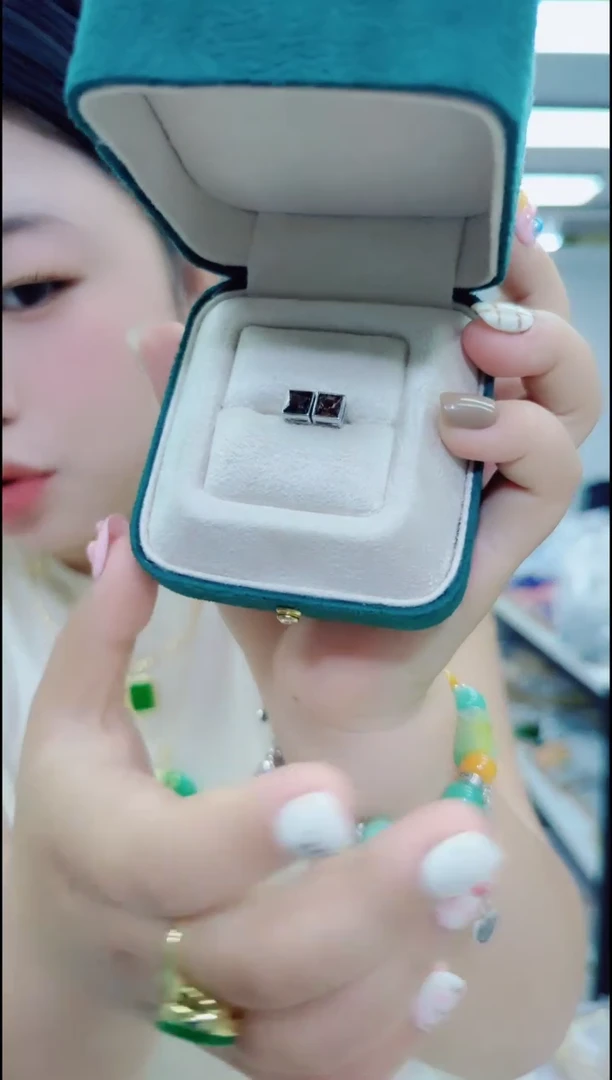 合金颈饰水晶1610茶水晶耳钉