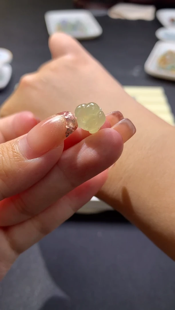 未镶嵌定制翡翠卡10.3*7.6mm