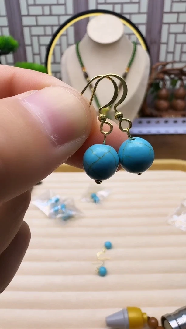 14K金镶嵌耳钉玛瑙/玉髓E03