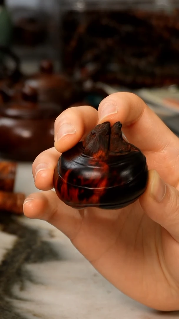 檀香紫檀（小叶紫檀）印度小叶紫檀荸荠手把件