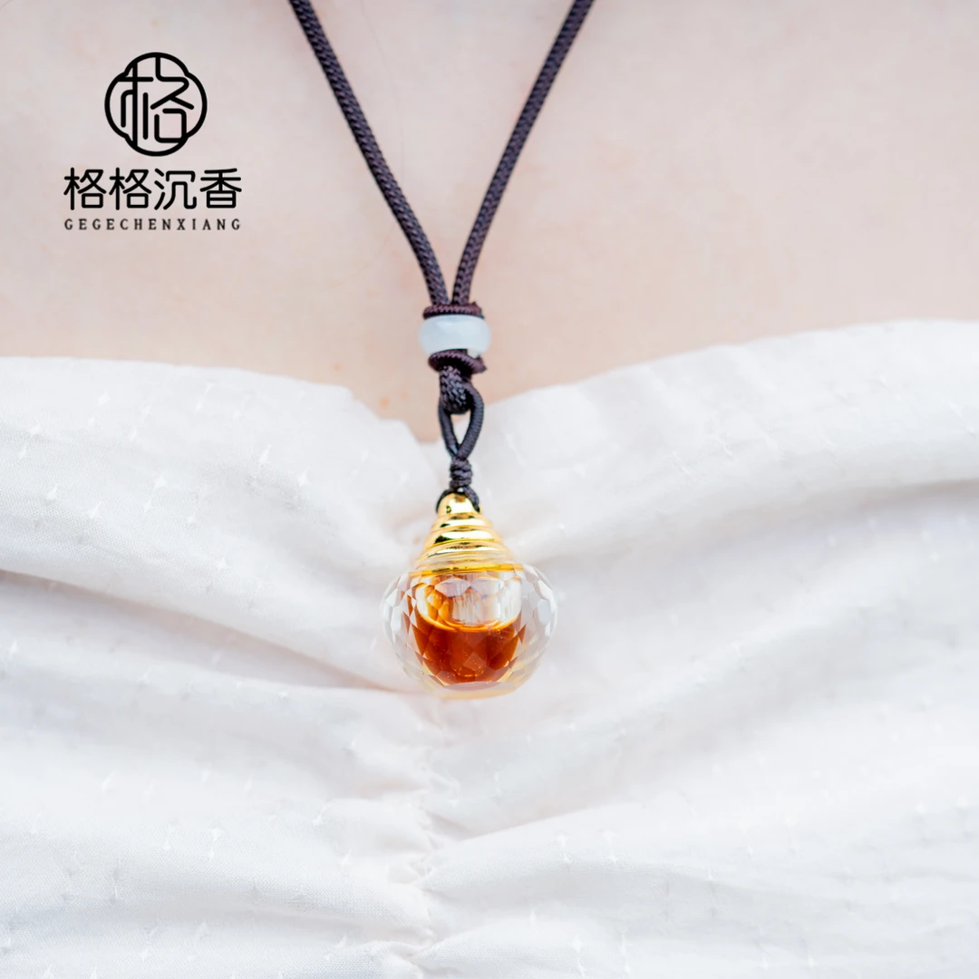 【沉香纯油吊坠】顺化老虫漏0.4克左右12011104精油