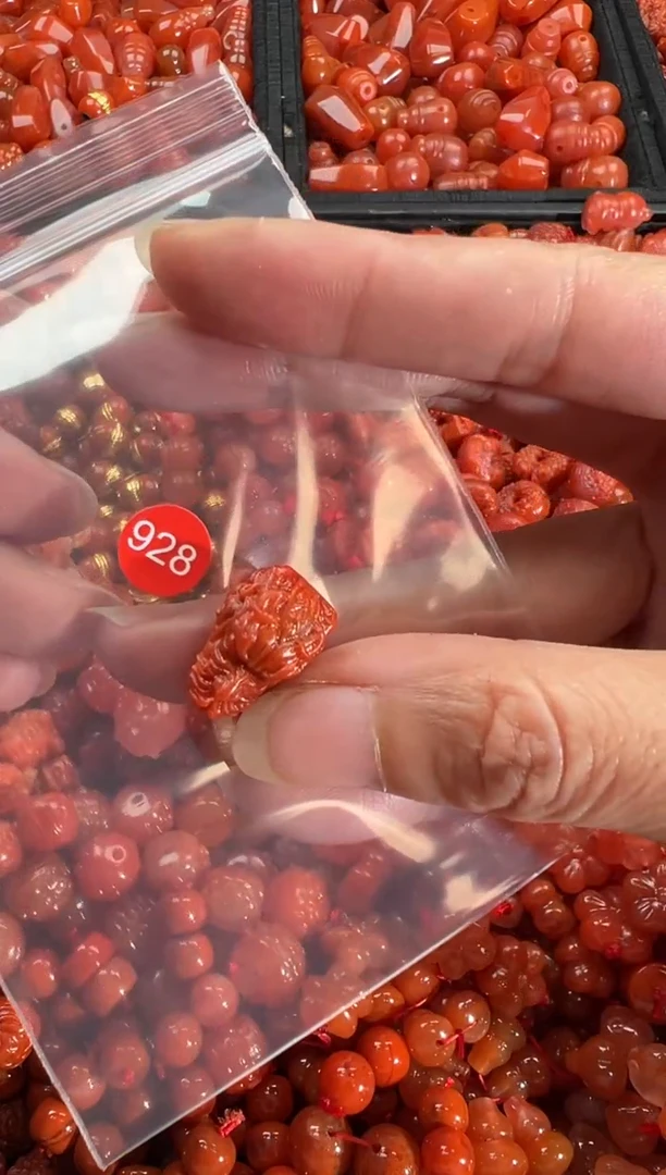 【闪购商品】南红玛瑙颈饰未镶嵌1