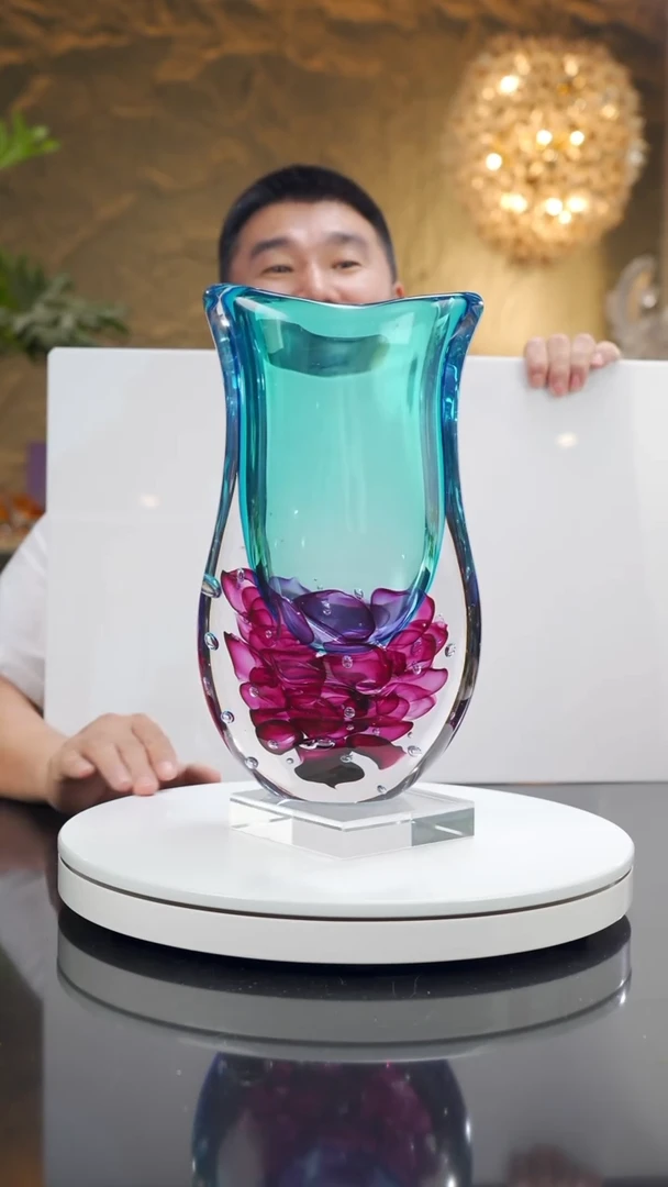 福利设计款花瓶摆件