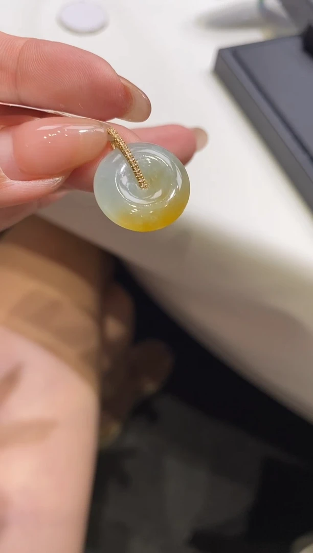 翡翠18K金镶嵌吊坠(不含链)平安扣