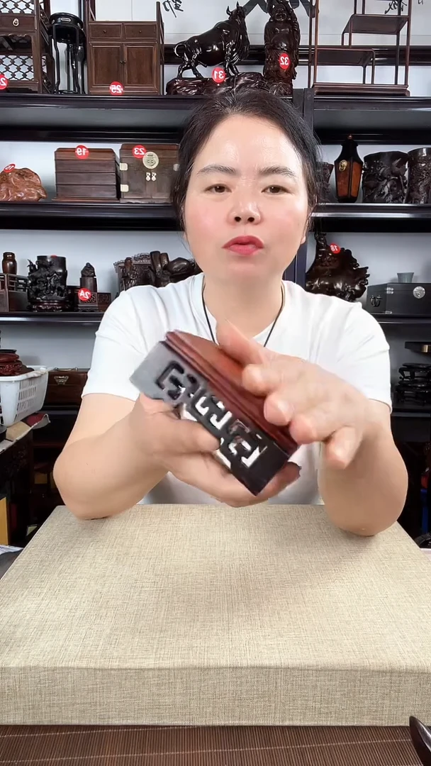 木红回纹正方老李红木工艺品