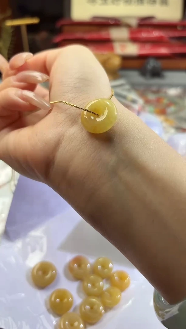 翡翠未镶嵌颈饰100714889随机发仅一件