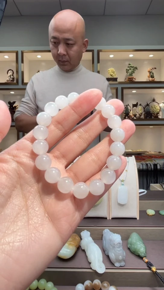 颈饰未镶嵌和田玉苏