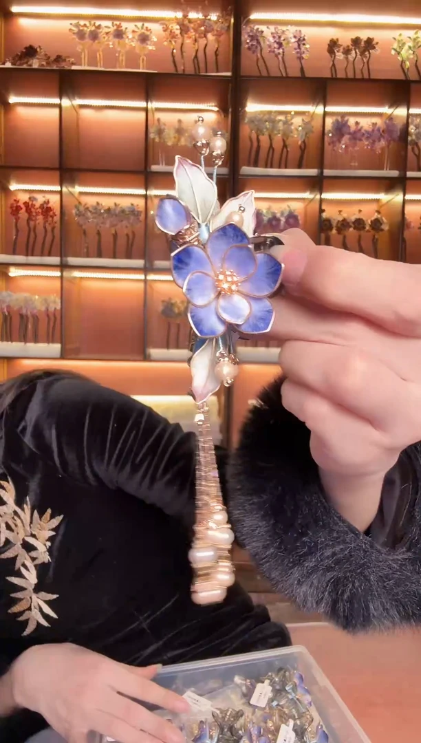 合金无136 【单只带流苏】非遗绒花   抓夹带流苏