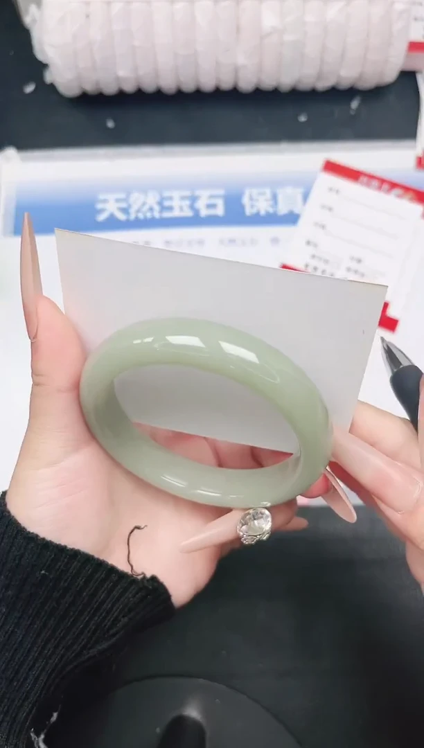 未镶嵌手镯石英质玉92-61