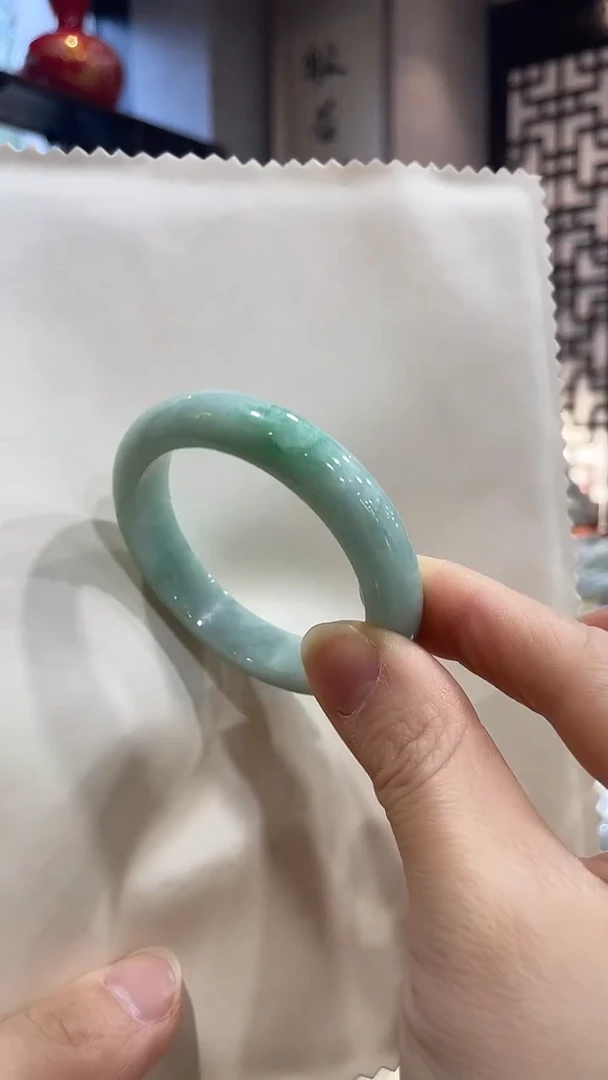 未镶嵌手镯翡翠30