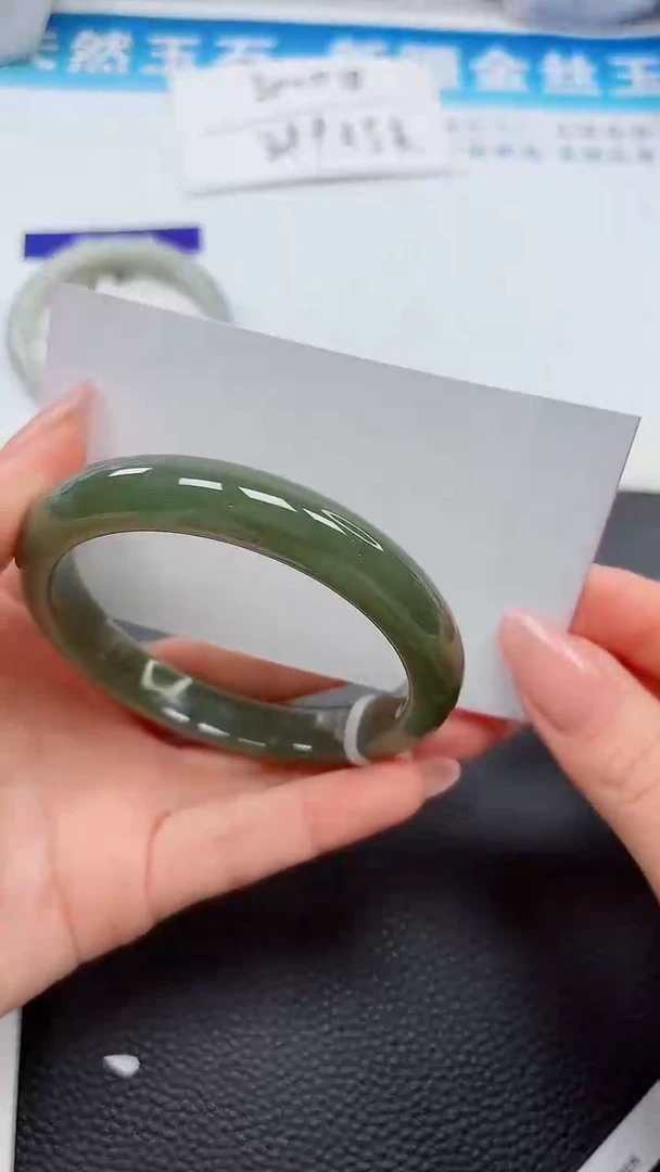 【闪购商品】和田玉手镯未镶嵌73