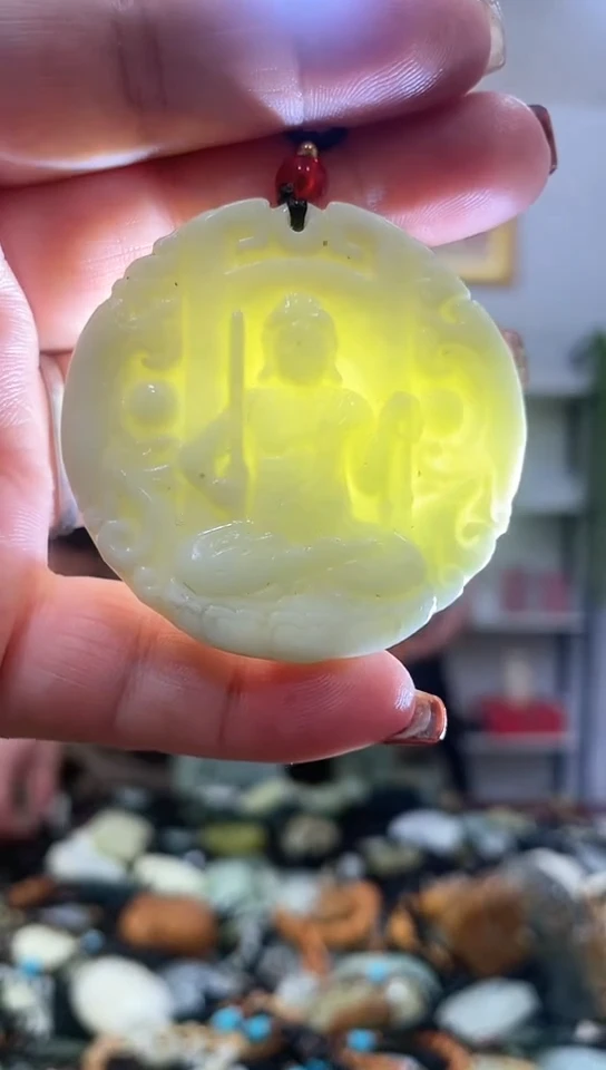 未镶嵌岫玉吊坠