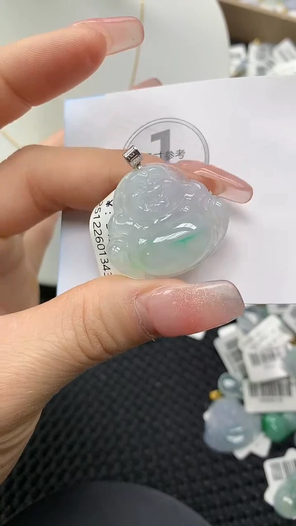 颈饰18K金镶嵌翡翠a货百元以下同包裹多件发出的只收取一单运费