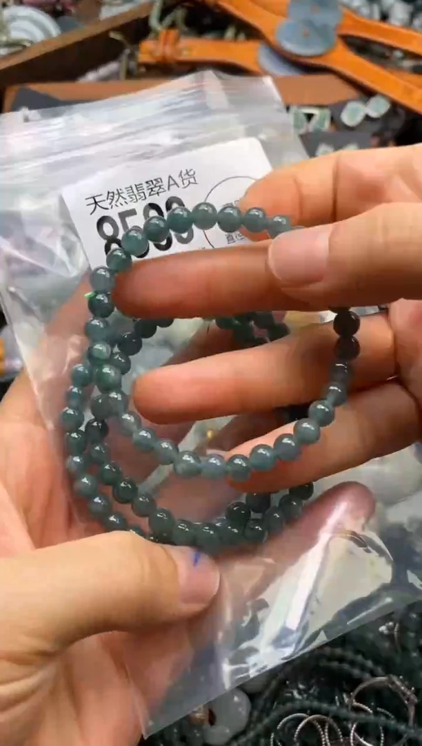 翡翠未镶嵌颈饰多样性发其一8583