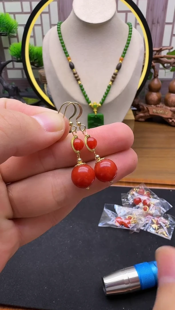 14K金镶嵌翡翠耳饰E184