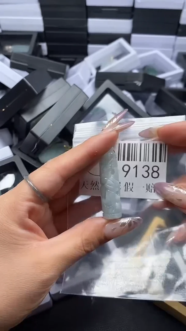 吊坠(不含链)未镶嵌翡翠9138