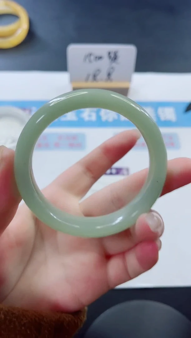 未镶嵌手镯石英质玉多样性发货C127