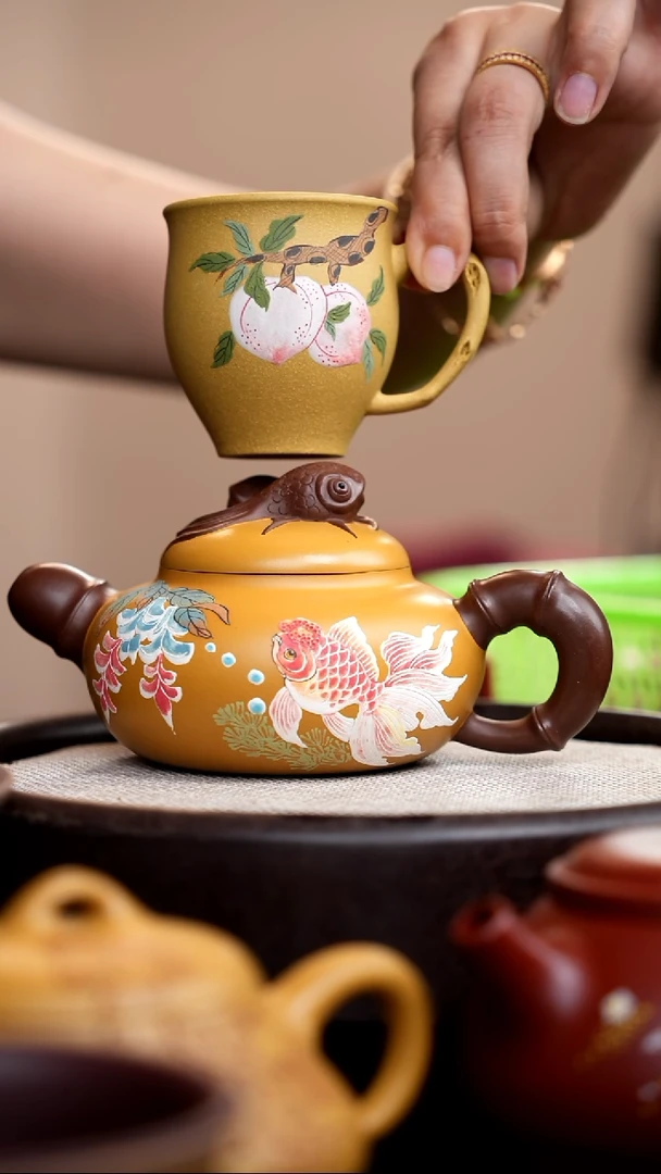茶壶紫砂黄金段粉浆双鱼竹韵+杯