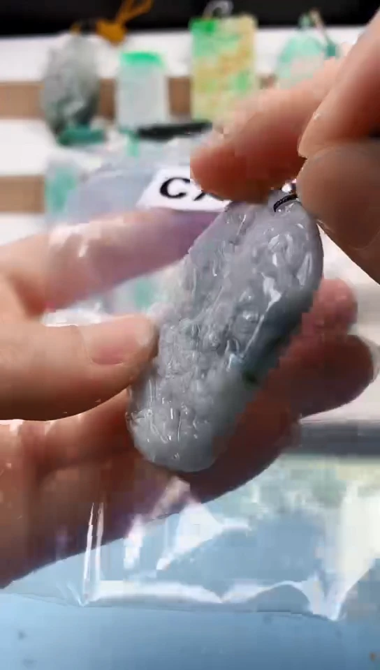 翡翠未镶嵌颈饰天然翡翠吊坠挂件