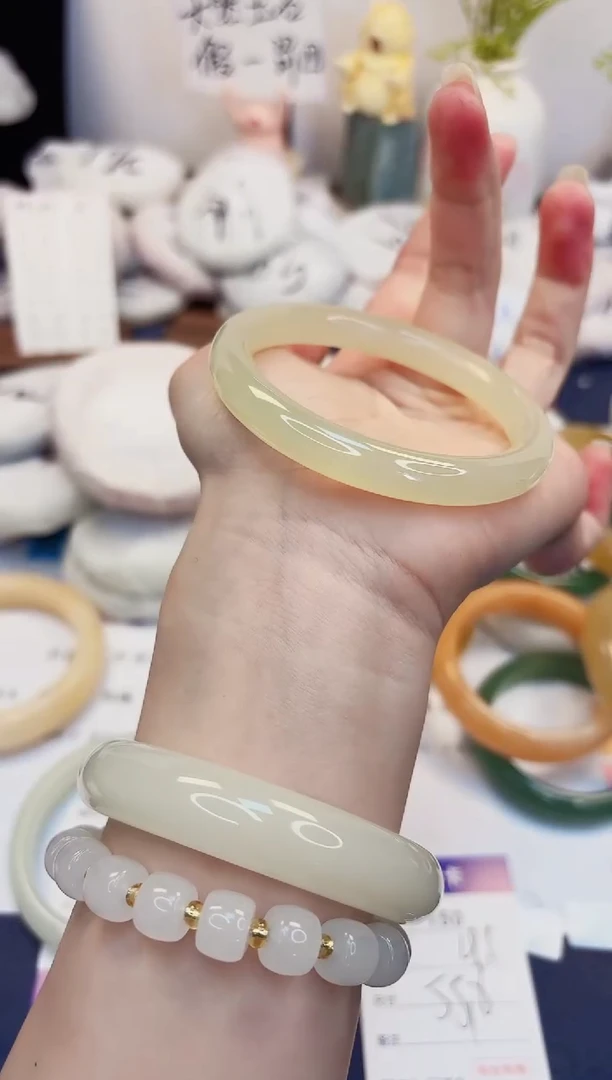 【闪购商品】石英质玉手镯未镶嵌150-晴水-圈口55