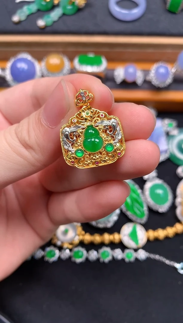 翡翠18K金镶嵌吊坠(不含链)翡翠
