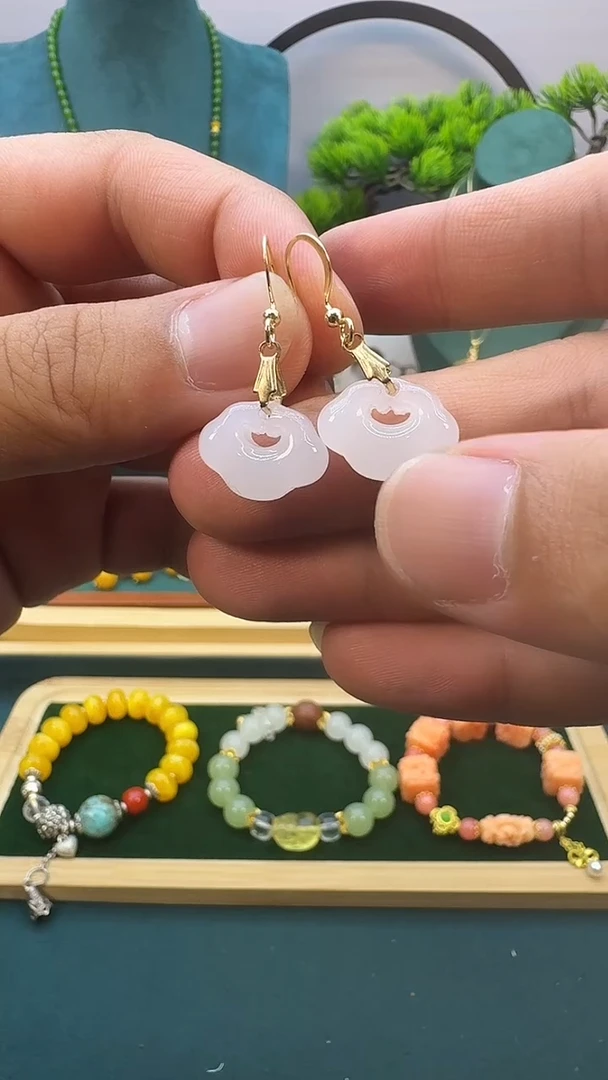 和田玉14K金镶嵌耳饰E83