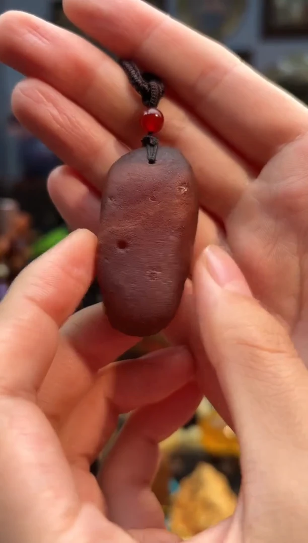 琥珀颈饰未镶嵌吊坠