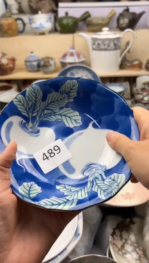 W             489