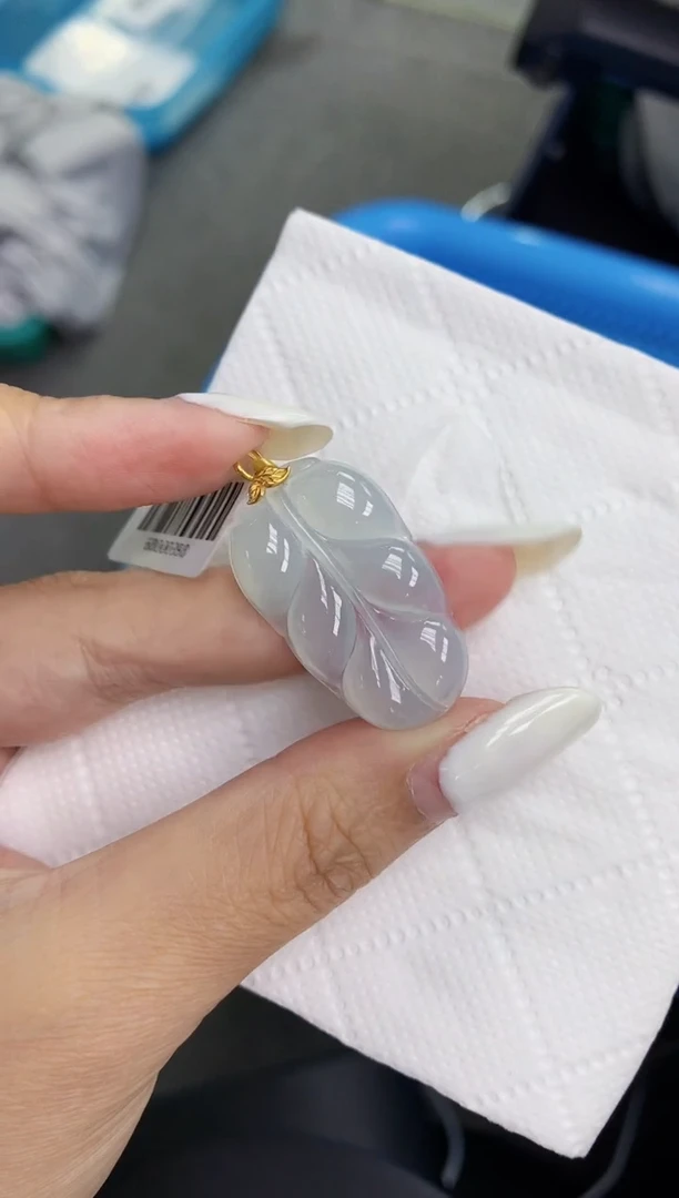 颈饰18K金镶嵌翡翠11111111111