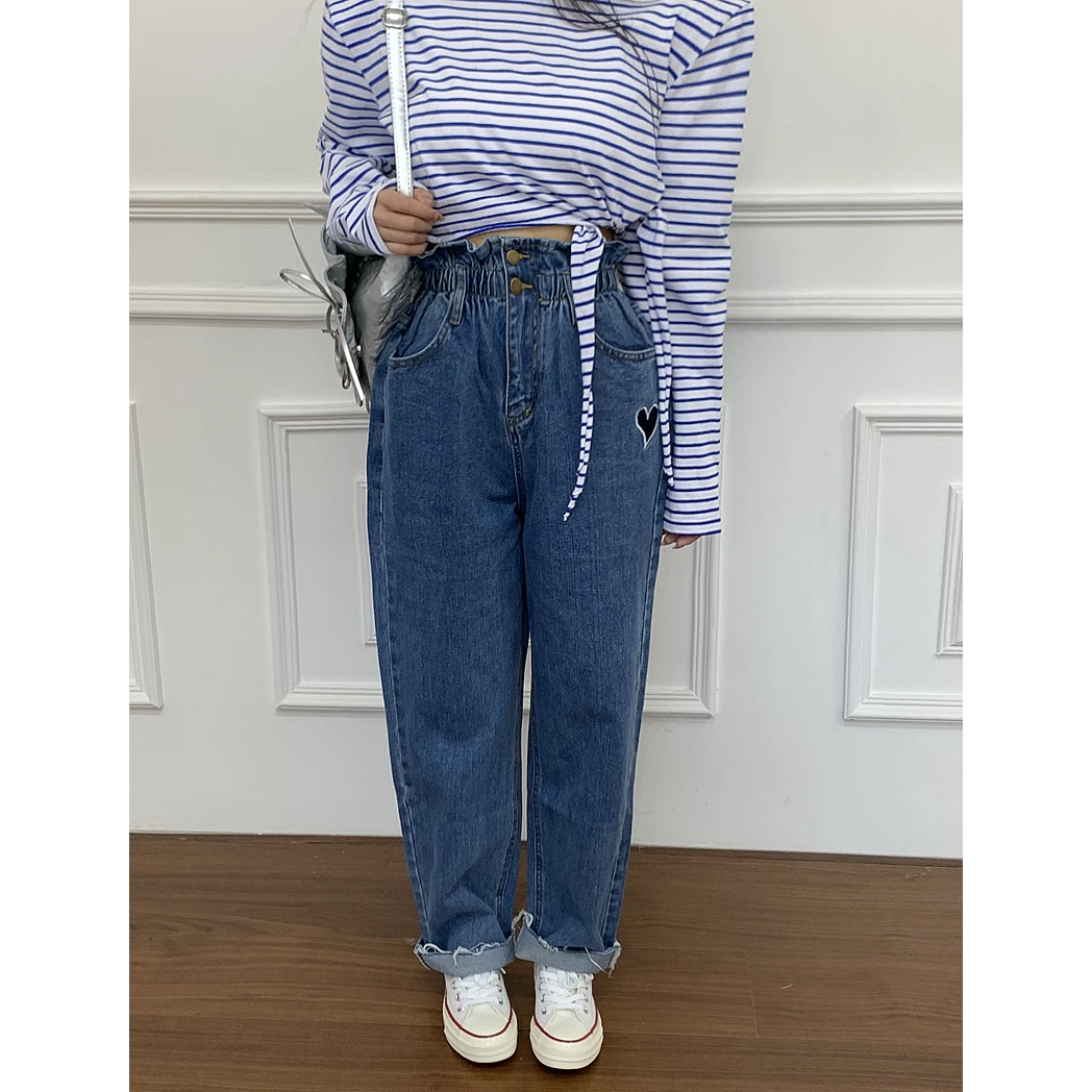 【松弛美术生】泡菜重工洗水爱心刺绣花苞腰毛边直筒牛仔裤