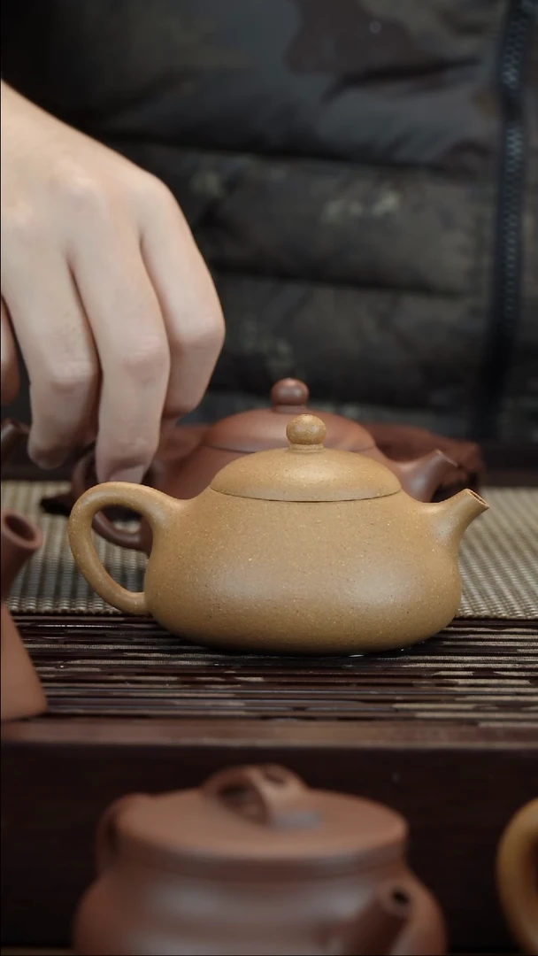 【闪购商品】紫砂茶壶黄金段西施瓢150CC半手工