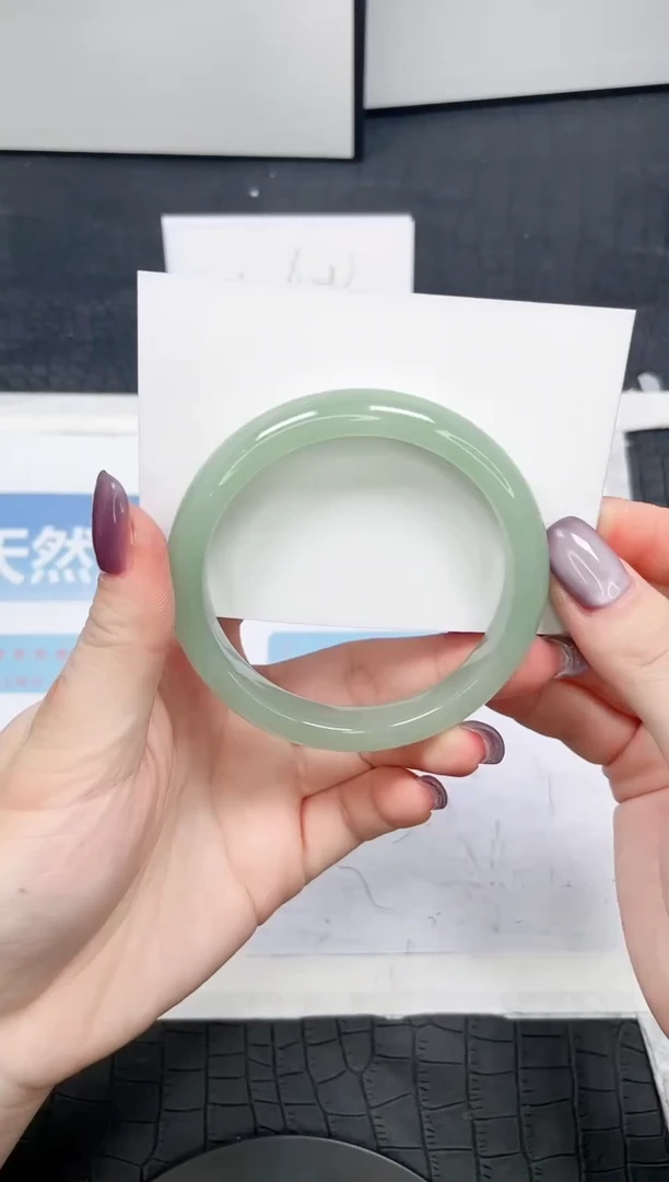 【闪购商品】石英质玉手镯未镶嵌154-58