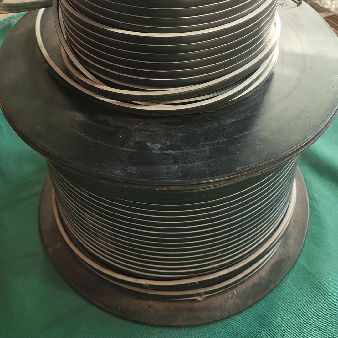 西欧进口几乎全新2*1.5平方扁线 库存积压 每米价格