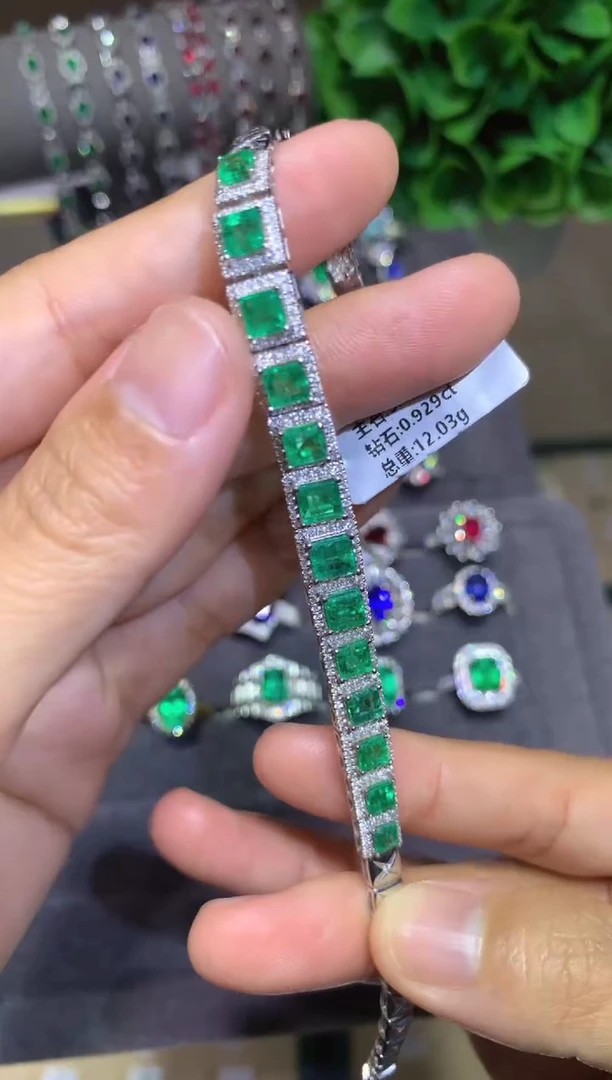 18K金镶嵌手链祖母绿5.05CT