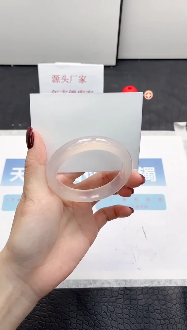 【闪购商品】石英质玉手镯未镶嵌Q18-56.2