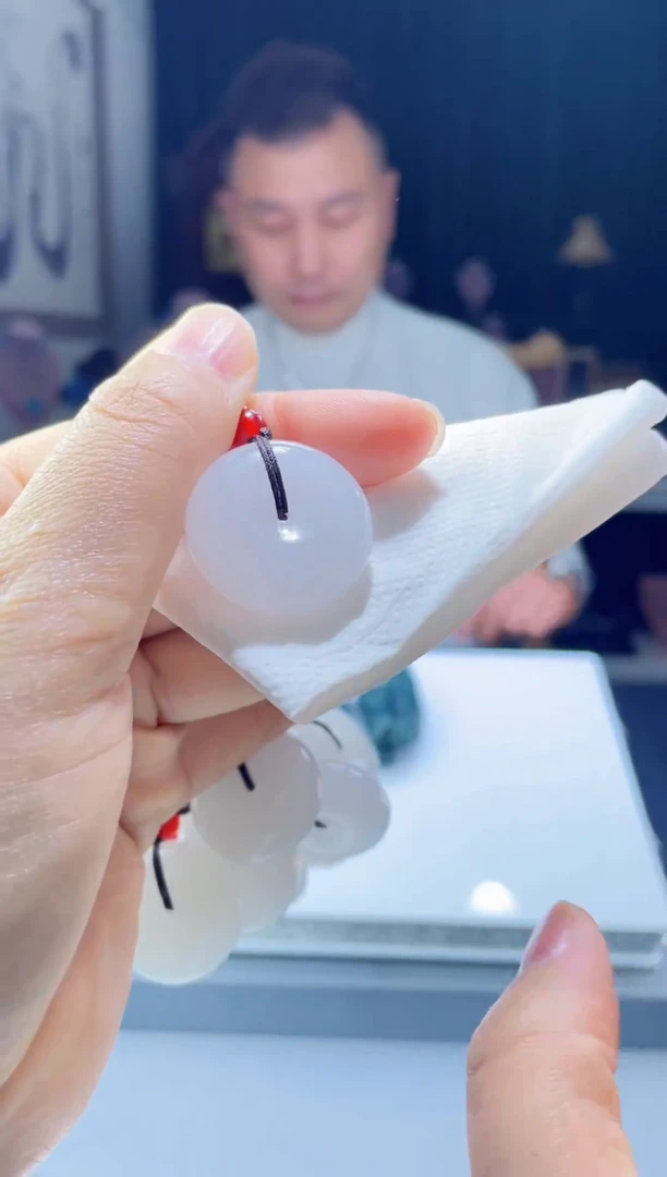 吊坠(不含链)合金石英质玉（金丝玉）劲饰未镶嵌 多样性发其一