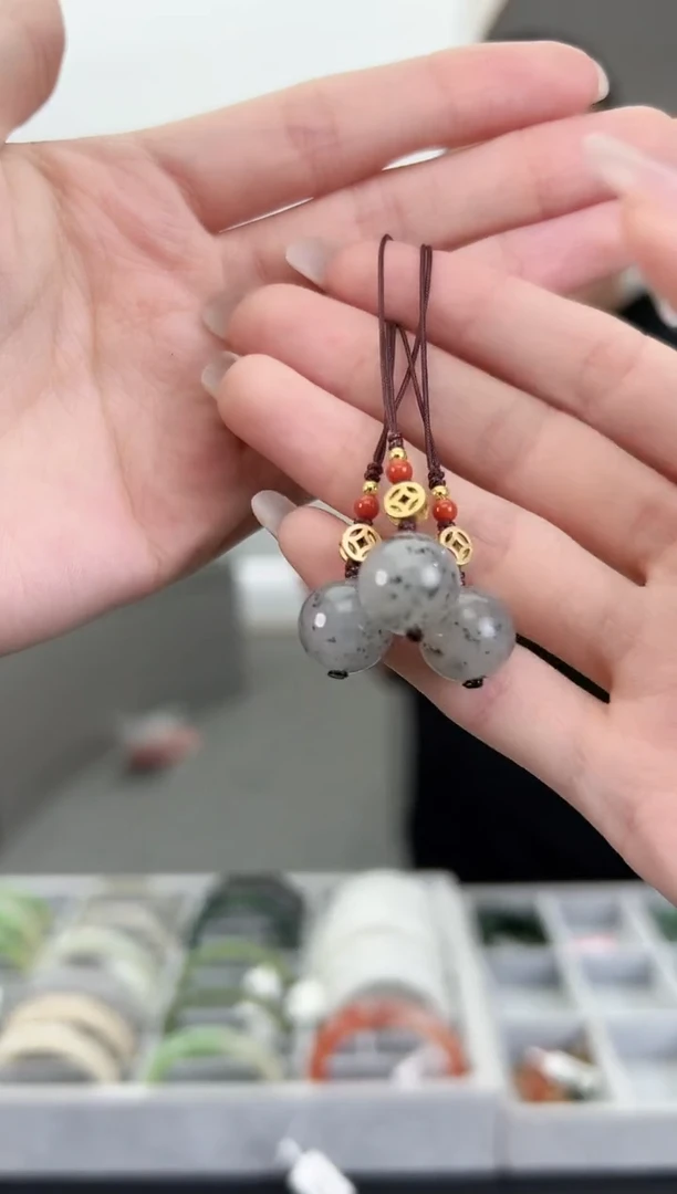 和田玉未镶嵌颈饰07-和田玉单珠 多样性发其一