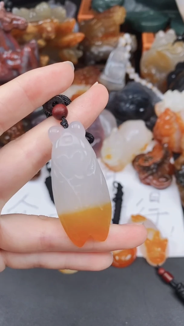 未镶嵌颈饰玛瑙/玉髓火*人AA