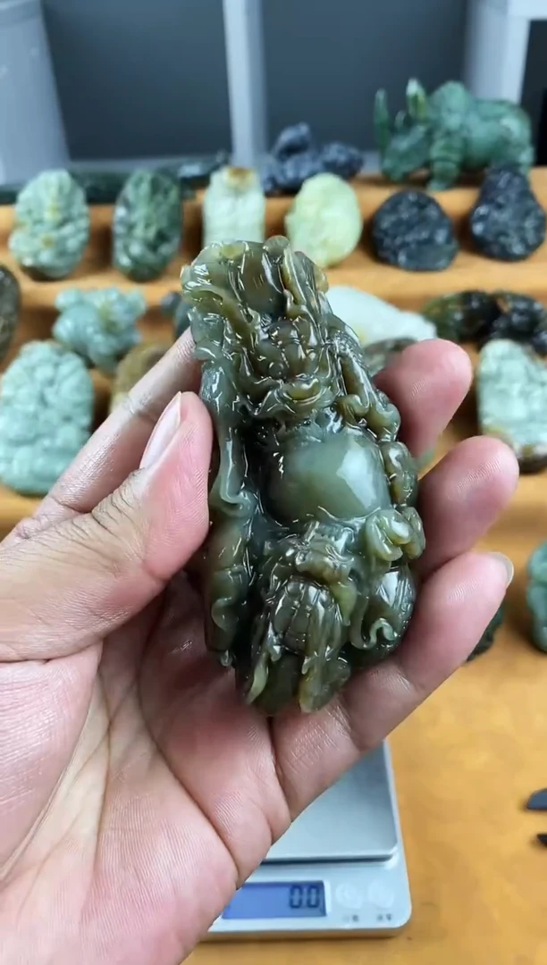 未镶嵌和田玉把件1