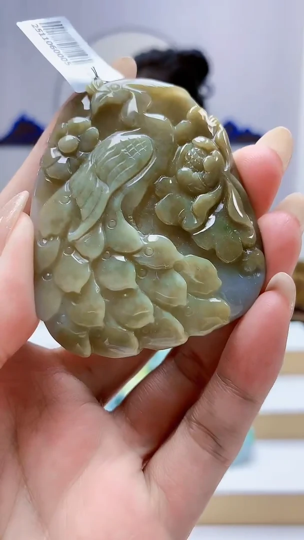 未镶嵌定制翡翠5160MM-毛货挂件25